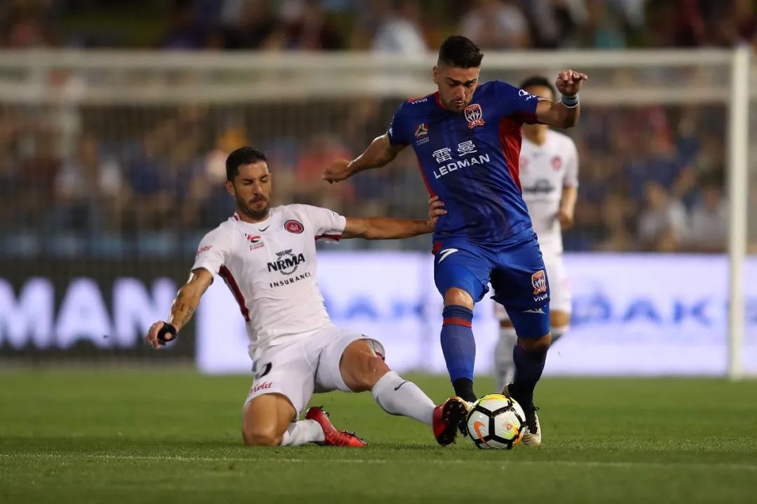  法兰克福进攻火力全开，四球大胜提振士气  